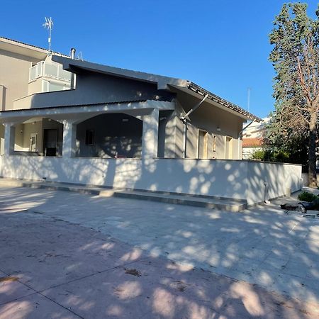 B&B A Pochi Passi Dal Mare Giovinazzo Exterior foto