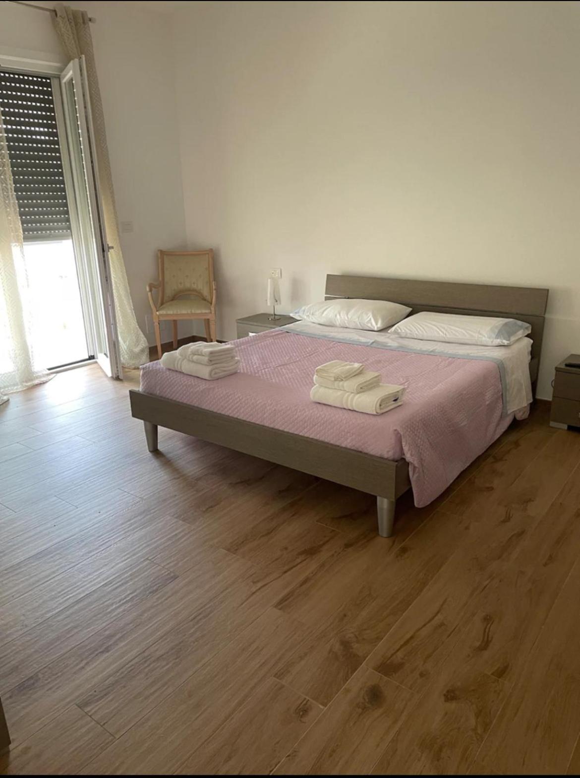 B&B A Pochi Passi Dal Mare Giovinazzo Exterior foto